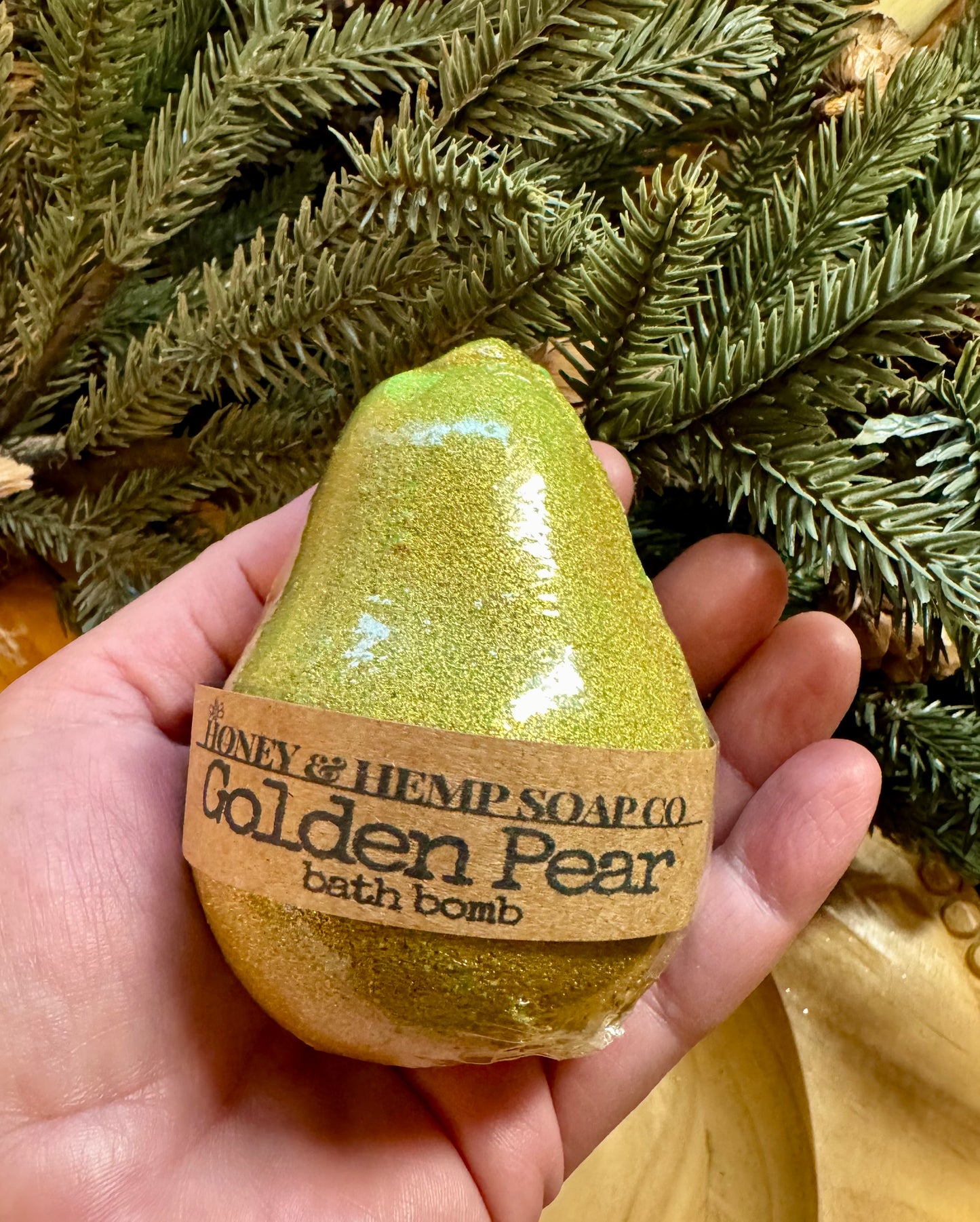 Golden Pear Bath Bomb